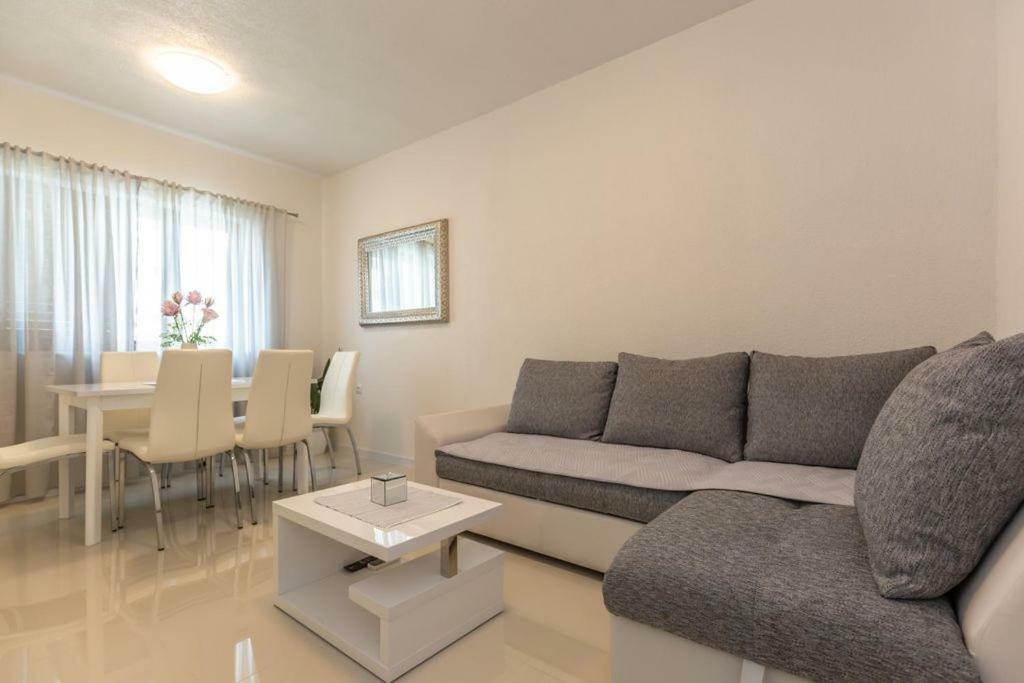 Tatijana Holiday Apartments Makarska Kültér fotó